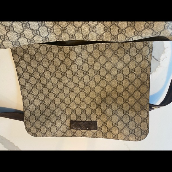 Authentic Gucci Supreme diaper bag. - Picture 2 of 9